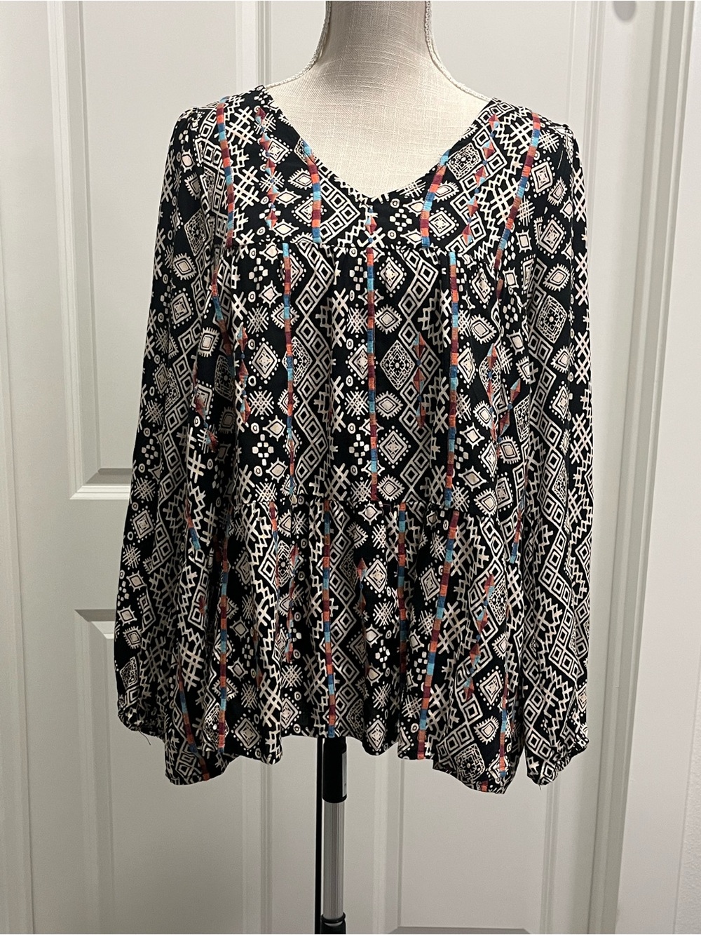 Savanna Jane Small Black Popover Geometric Peasant Blouse Top Colorful Casual - Picture 1 of 13